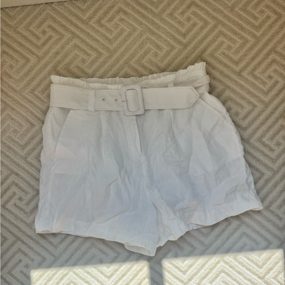 Vineyard Vines Women’s White Belted Shorts